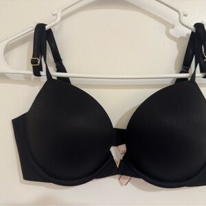 NWT Victoria's Secret Very Sexy Black Bra with Gold Accent
